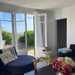 Maison De En Bordure De !